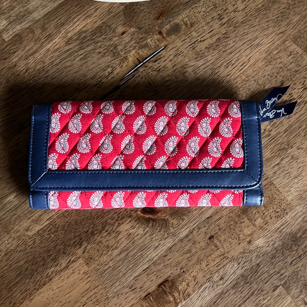 Vera Bradley wallet, like new
